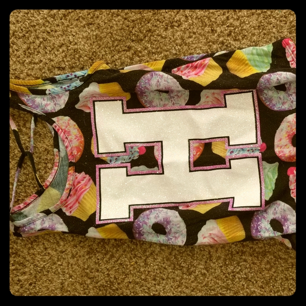 SUPER CUTE SHIRT WITH DONUTS AND THE LETTER 'H'!!!